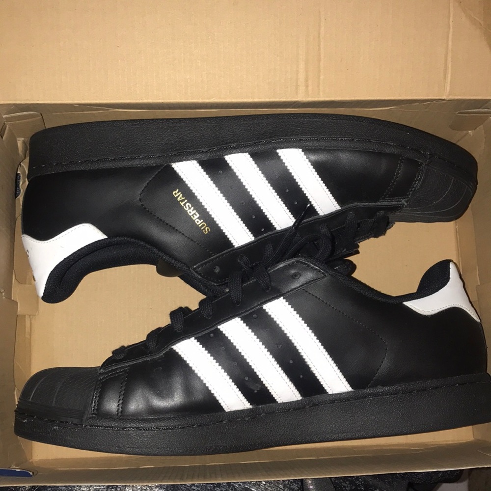 SUPERSTAR FOUNDATION.